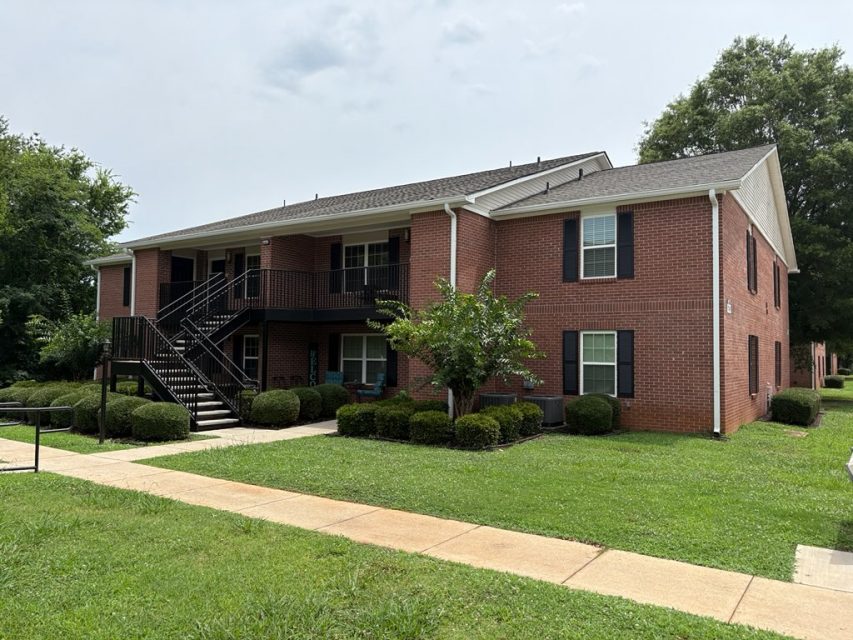 ivy pointe exterior 3